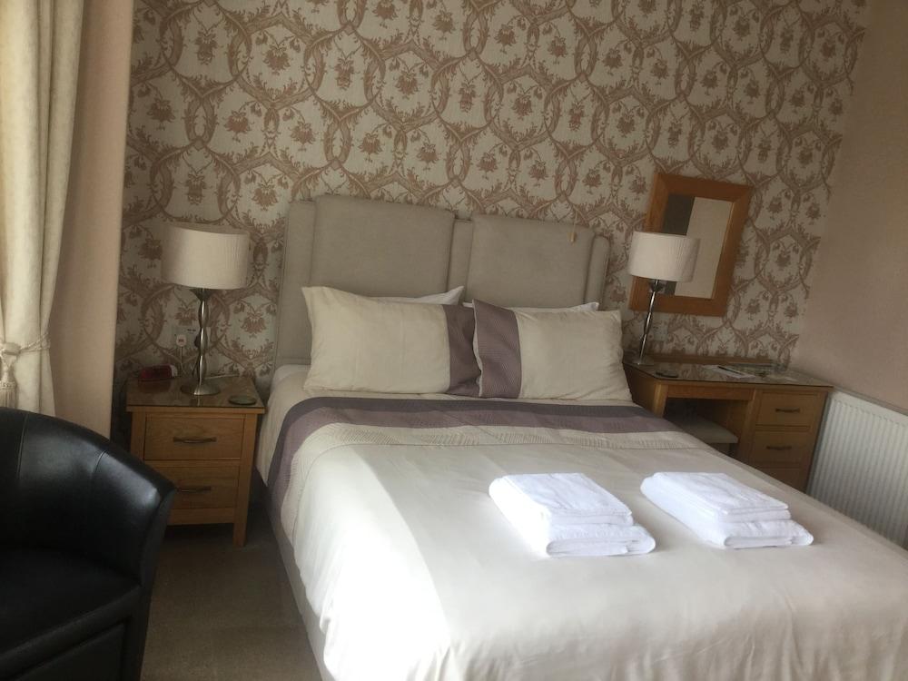 Glenora Guest House Γουίτμπι Εξωτερικό φωτογραφία