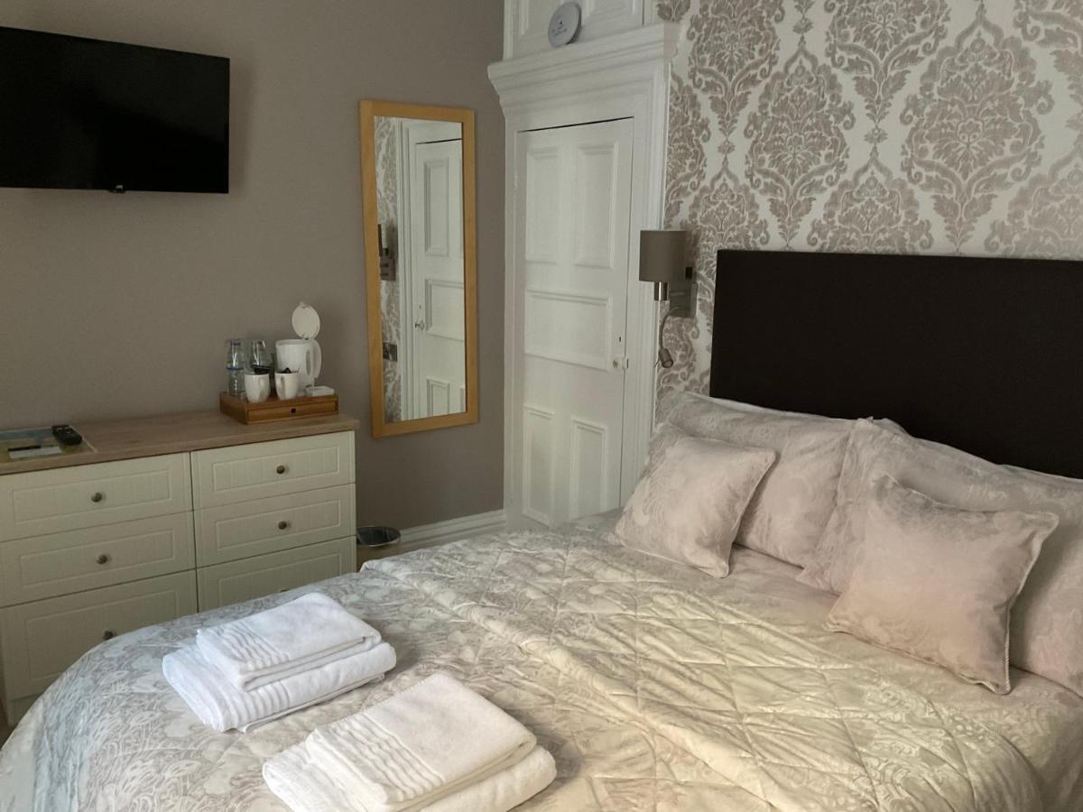 Glenora Guest House Γουίτμπι Εξωτερικό φωτογραφία