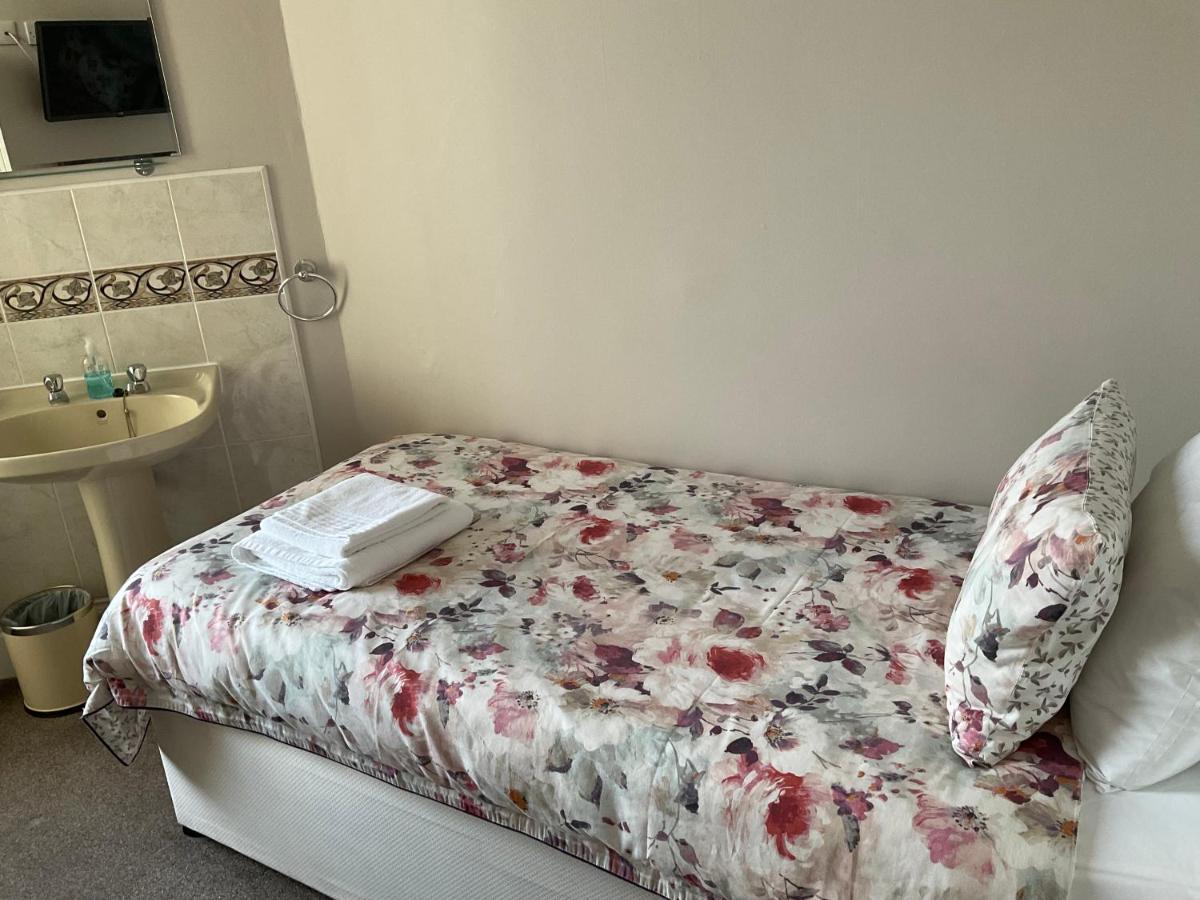 Glenora Guest House Γουίτμπι Εξωτερικό φωτογραφία