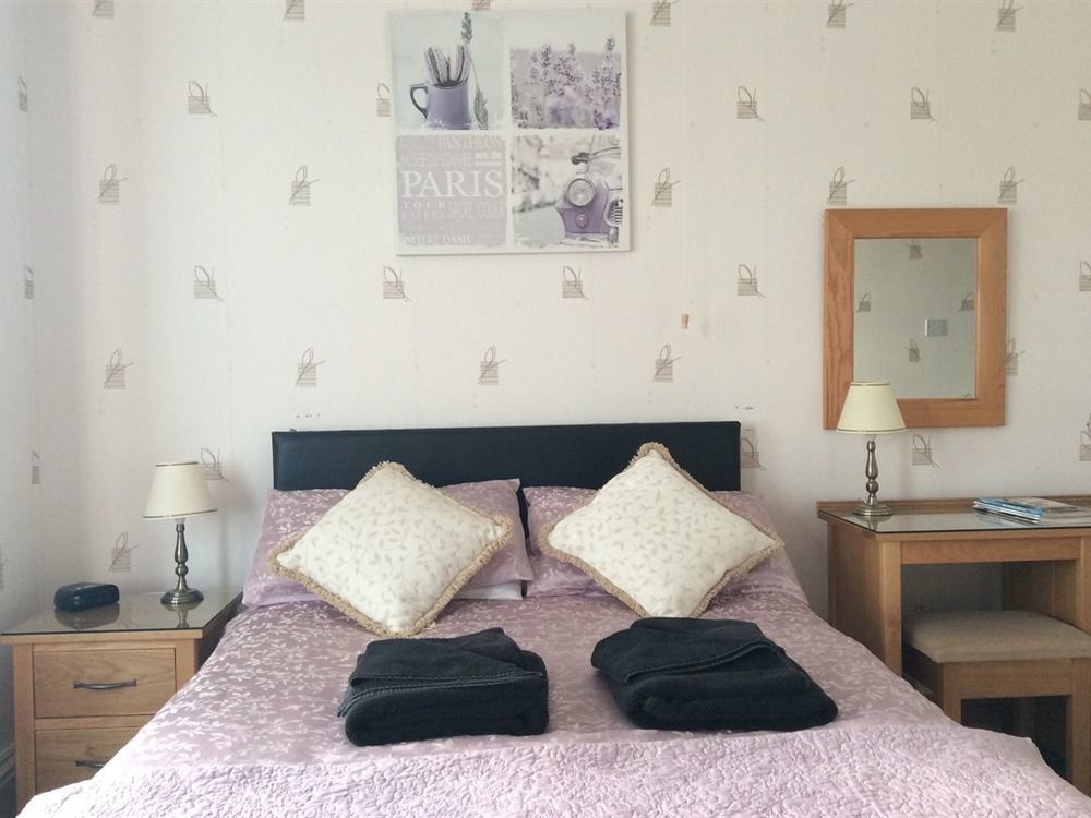 Glenora Guest House Γουίτμπι Εξωτερικό φωτογραφία