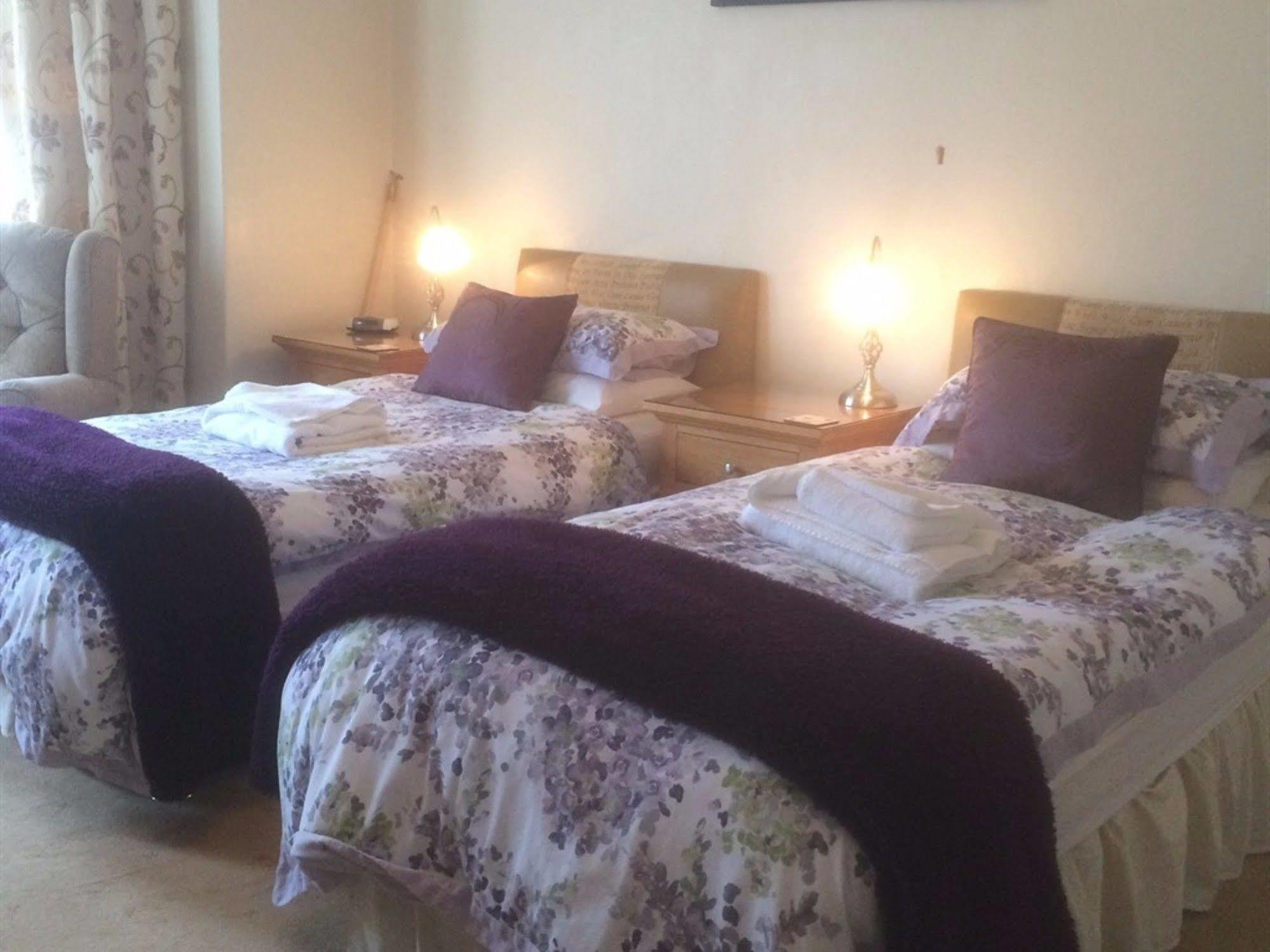 Glenora Guest House Γουίτμπι Εξωτερικό φωτογραφία